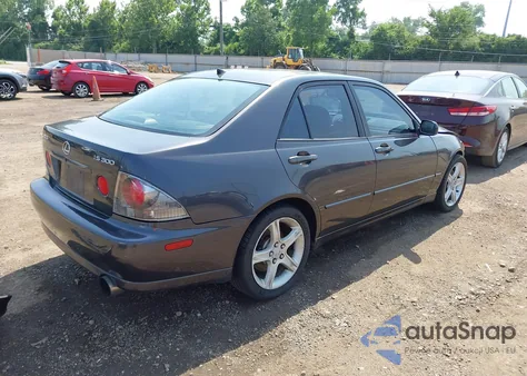 2002 Lexus Is 300 из США, поврежденный, VIN JTHBD192X20059971